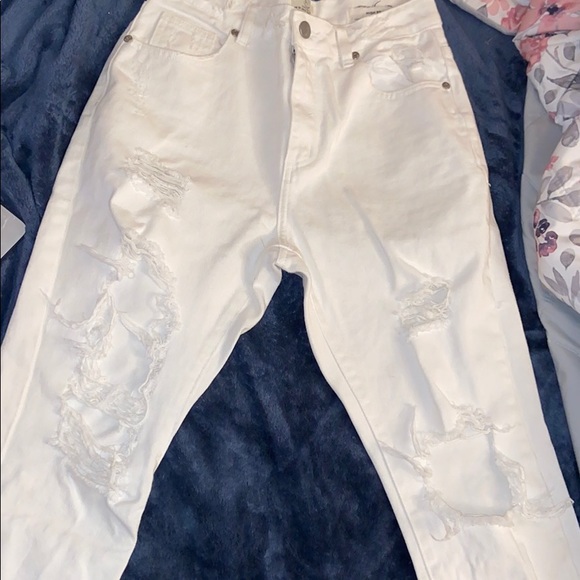 High Rise Mom Jeans - Picture 4 of 4